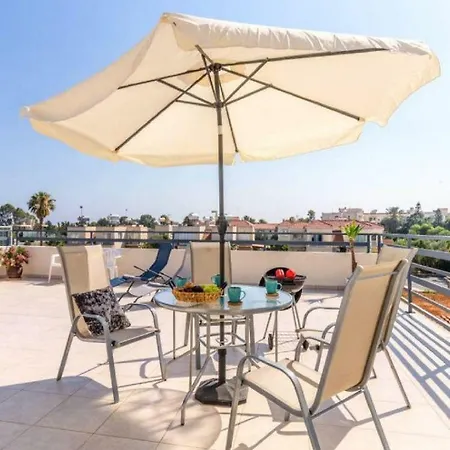 Apartment Lovely Holiday By The Sea